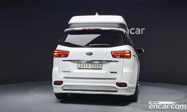 Kia Carnival 2020 2.2 автомат (гидро), миниатюра 4