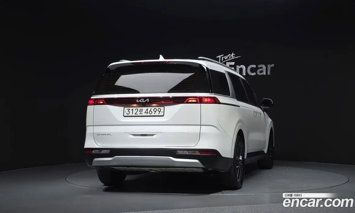 Kia Carnival 2021 2.2 автомат (гидро), фото 4 Kia Carnival 2021 2.2 автомат (гидро), фото 4