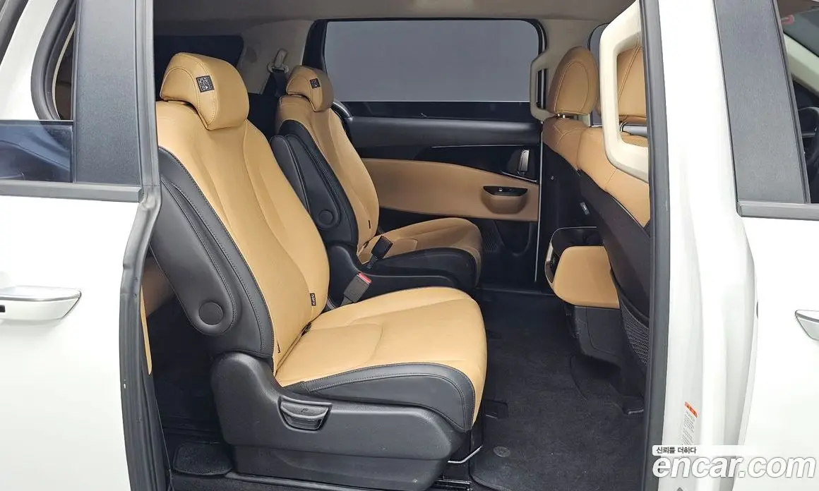 Kia Carnival 2021 2.2 автомат (гидро), фото 17
