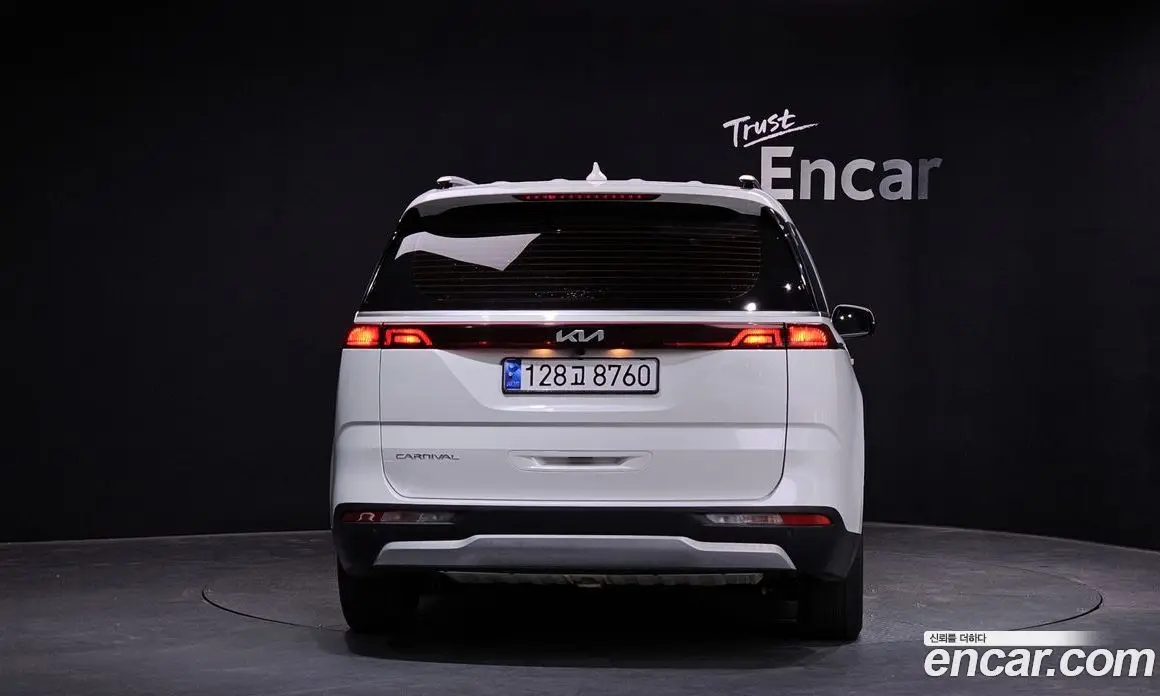 Kia Carnival 2021 2.2 автомат (гидро), фото 4