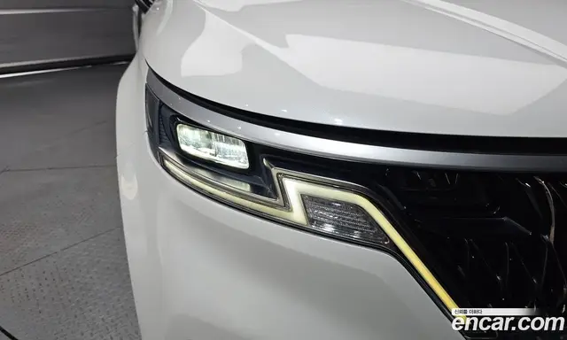 Kia Carnival 2021 2.2 автомат (гидро), миниатюра 8