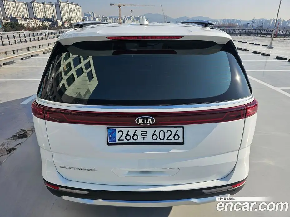 Kia Carnival 2021 2.2 автомат (гидро), фото 5