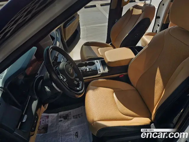 Kia Carnival 2021 2.2 автомат (гидро), миниатюра 7