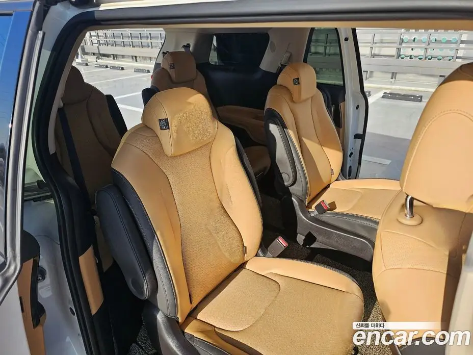 Kia Carnival 2021 2.2 автомат (гидро), фото 10