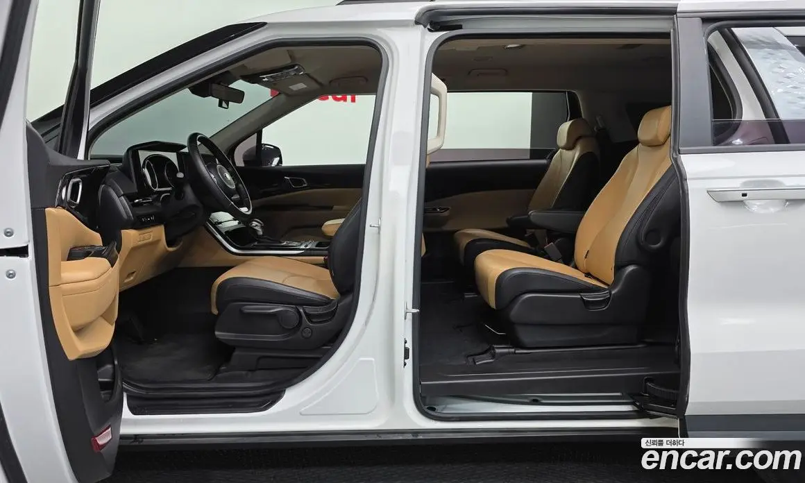 Kia Carnival 2021 2.2 автомат (гидро), фото 17