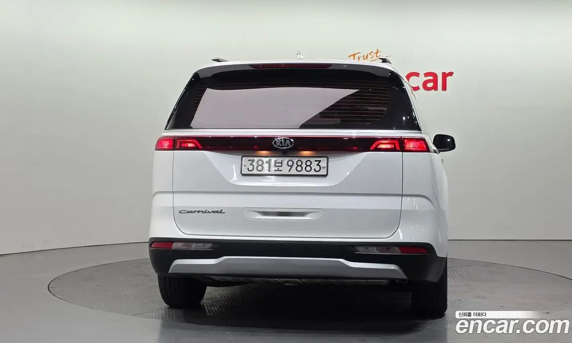 Kia Carnival 2021 2.2 автомат (гидро), фото 4