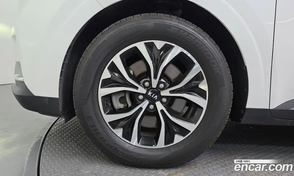 Kia Carnival 2021 2.2 автомат (гидро), фото 5