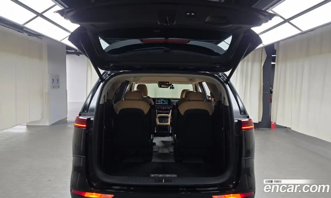 Kia Carnival 2023 2.2 автомат (гидро), фото 20
