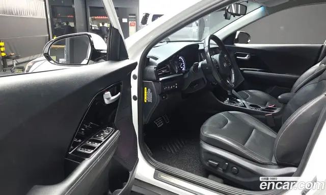 Kia Niro 2019 1.6 автомат (гидро), миниатюра 10