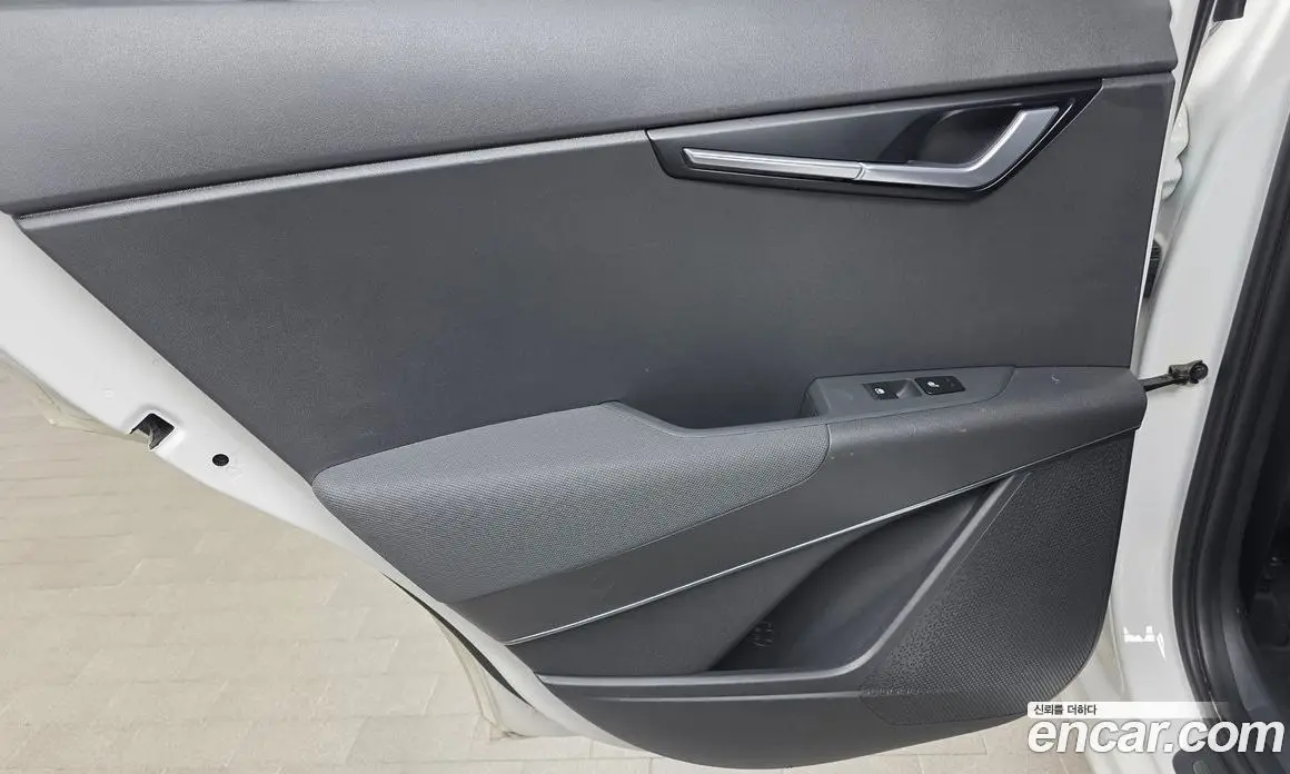 Kia Niro 2022 1.6 автомат (гидро), фото 15