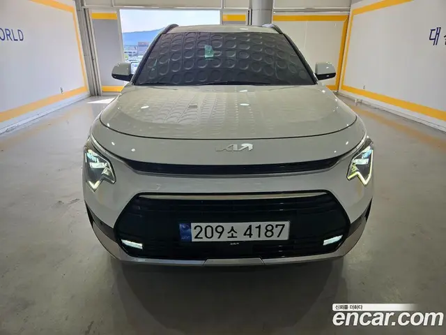 Kia Niro 2023 1.6 автомат (гидро), миниатюра 2
