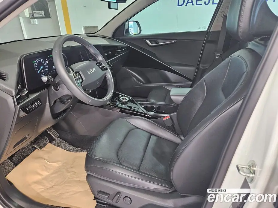 Kia Niro 2023 1.6 автомат (гидро), фото 13