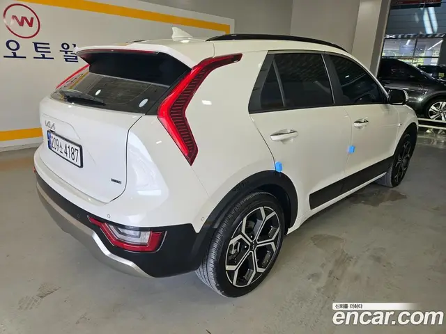 Kia Niro 2023 1.6 автомат (гидро), миниатюра 6