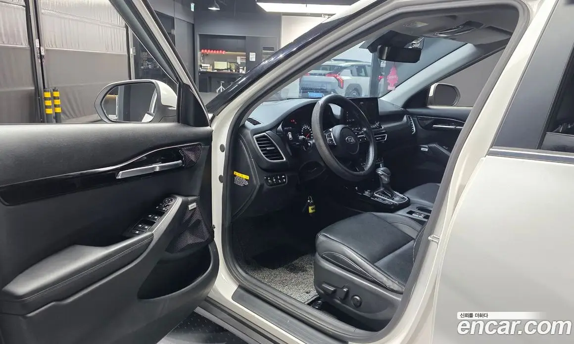 Kia Seltos 2019 1.6 автомат (гидро), фото 13