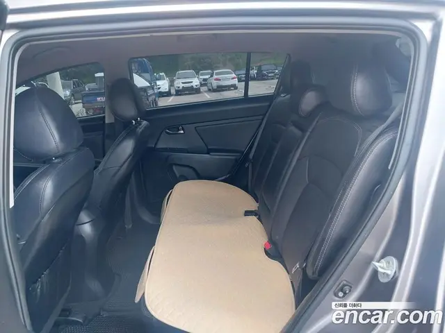 Kia Sportage 2011 2.0 автомат (гидро), миниатюра 12