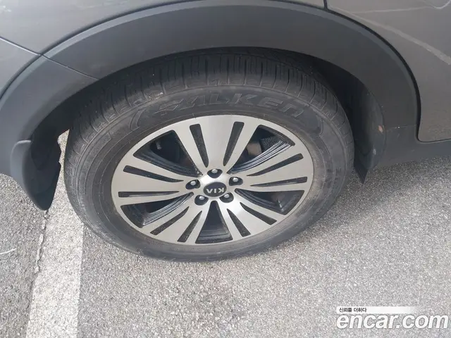 Kia Sportage 2011 2.0 автомат (гидро), миниатюра 9