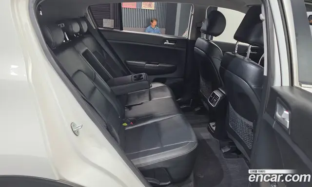 Kia Sportage 2016 2.0 автомат (гидро), миниатюра 12