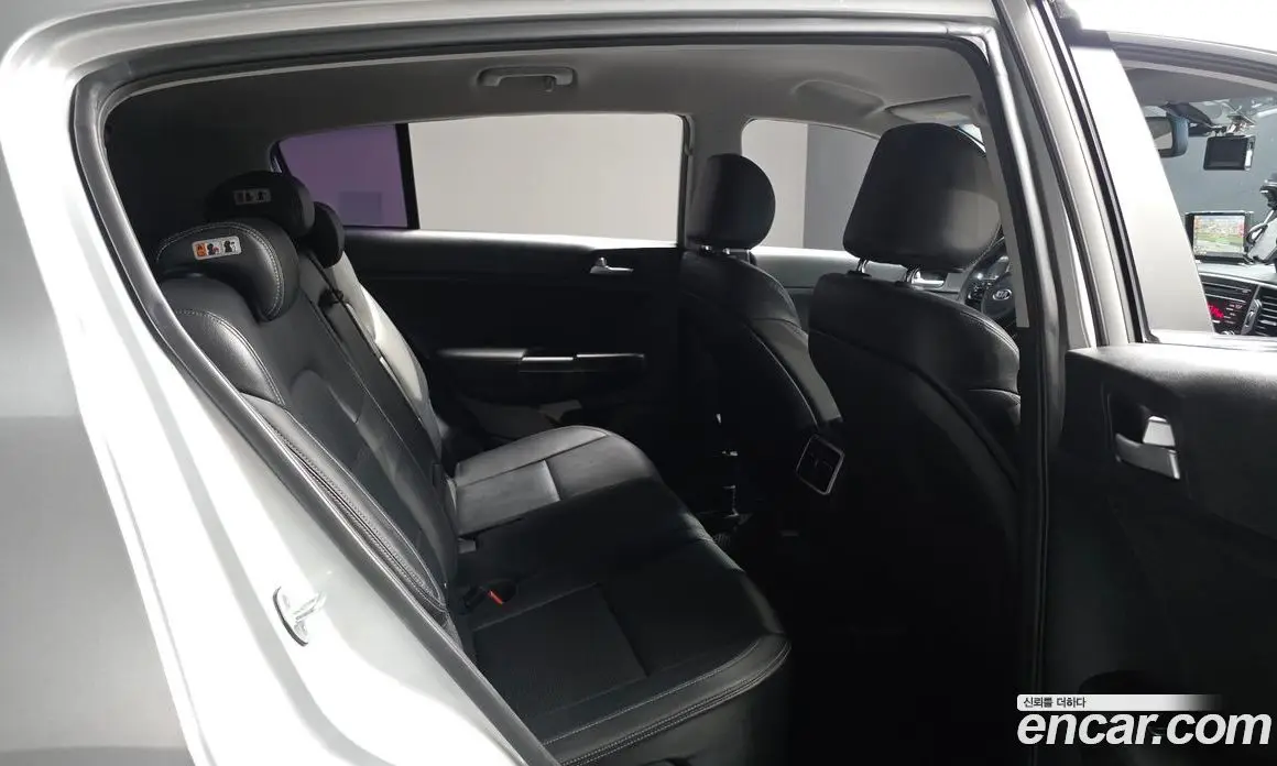 Kia Sportage 2016 2.0 автомат (гидро), фото 17