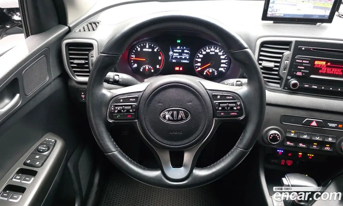 Kia Sportage 2016 2.0 автомат (гидро), фото 19