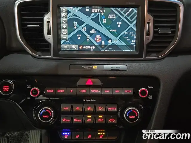 Kia Sportage 2018 2.0 автомат (гидро), миниатюра 12