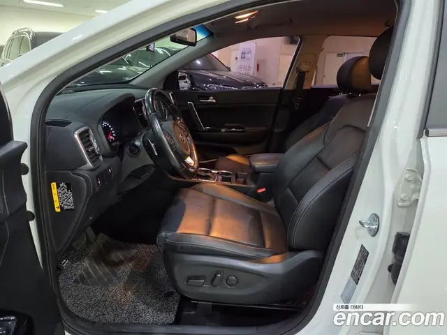 Kia Sportage 2018 2.0 автомат (гидро), миниатюра 6