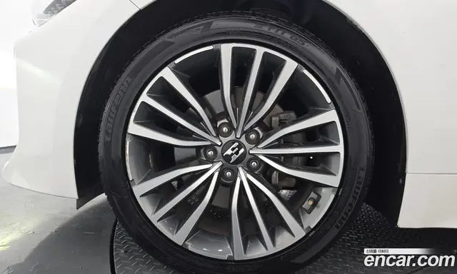 Kia Stinger 2017 2.0 автомат (гидро), миниатюра 5