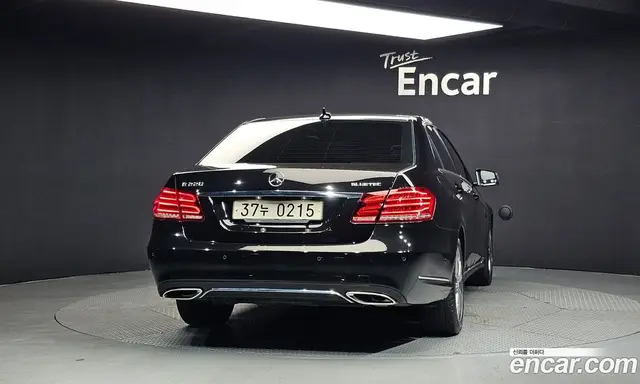 Mercedes-Benz E-Class 2016 2.1 автомат (гидро), миниатюра 4