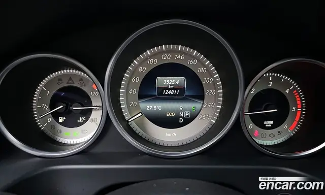 Mercedes-Benz E-Class 2016 2.1 автомат (гидро), миниатюра 8