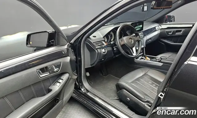 Mercedes-Benz E-Class 2016 2.1 автомат (гидро), миниатюра 10