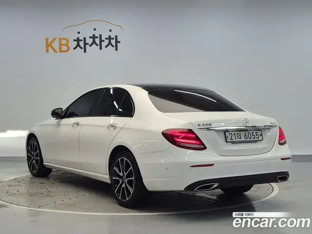 Mercedes-Benz E-Class 2017 2.0 автомат (гидро), миниатюра 2