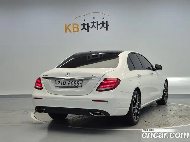 Mercedes-Benz E-Class 2017 2.0 автомат (гидро), миниатюра 3