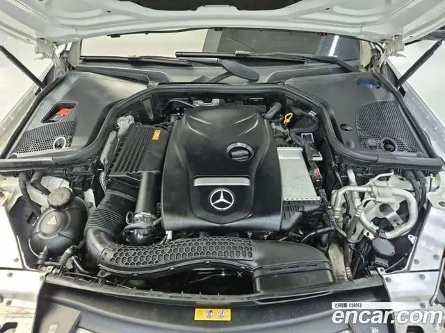 Mercedes-Benz E-Class 2017 2.0 автомат (гидро), миниатюра 5