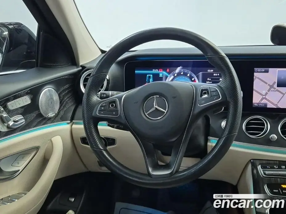 Mercedes-Benz E-Class 2017 2.0 автомат (гидро), фото 9