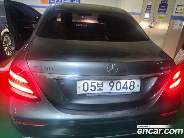 Mercedes-Benz E-Class 2018 2.0 автомат (гидро), миниатюра 2 Mercedes-Benz E-Class 2018 2.0 автомат (гидро), миниатюра 2