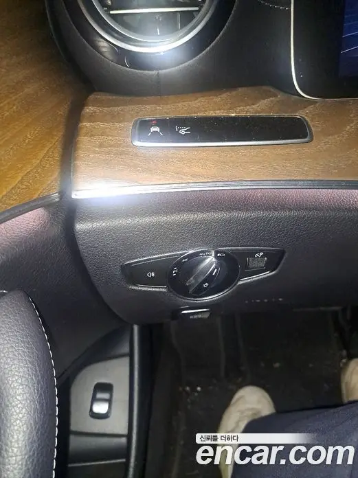 Mercedes-Benz E-Class 2018 2.0 автомат (гидро), фото 20 Mercedes-Benz E-Class 2018 2.0 автомат (гидро), фото 20
