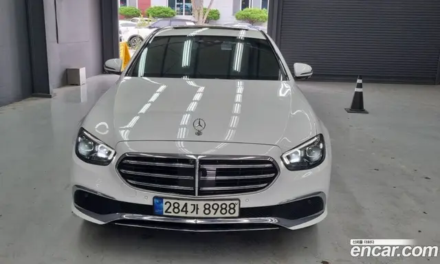 Mercedes-Benz E-Class 2022 1.9 автомат (гидро), миниатюра 2