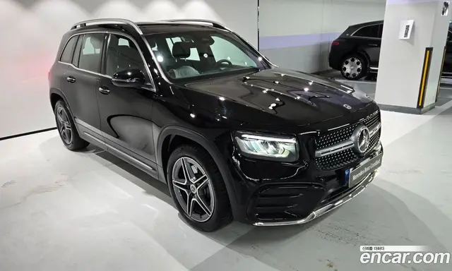 Mercedes-Benz GLB-Class 2025 2.0 автомат (гидро), миниатюра 2