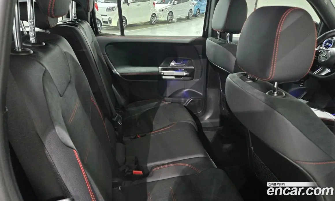 Mercedes-Benz GLB-Class 2025 2.0 автомат (гидро), фото 20