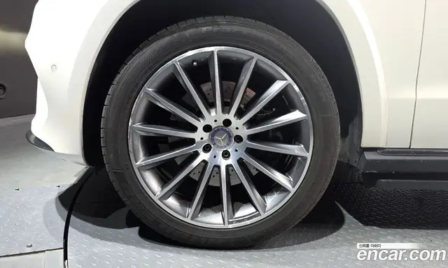 Mercedes-Benz GLS-Class 2017 4.7 автомат (гидро), миниатюра 5