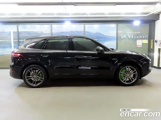 Porsche Cayenne 2020 3.0 автомат (гидро), миниатюра 3