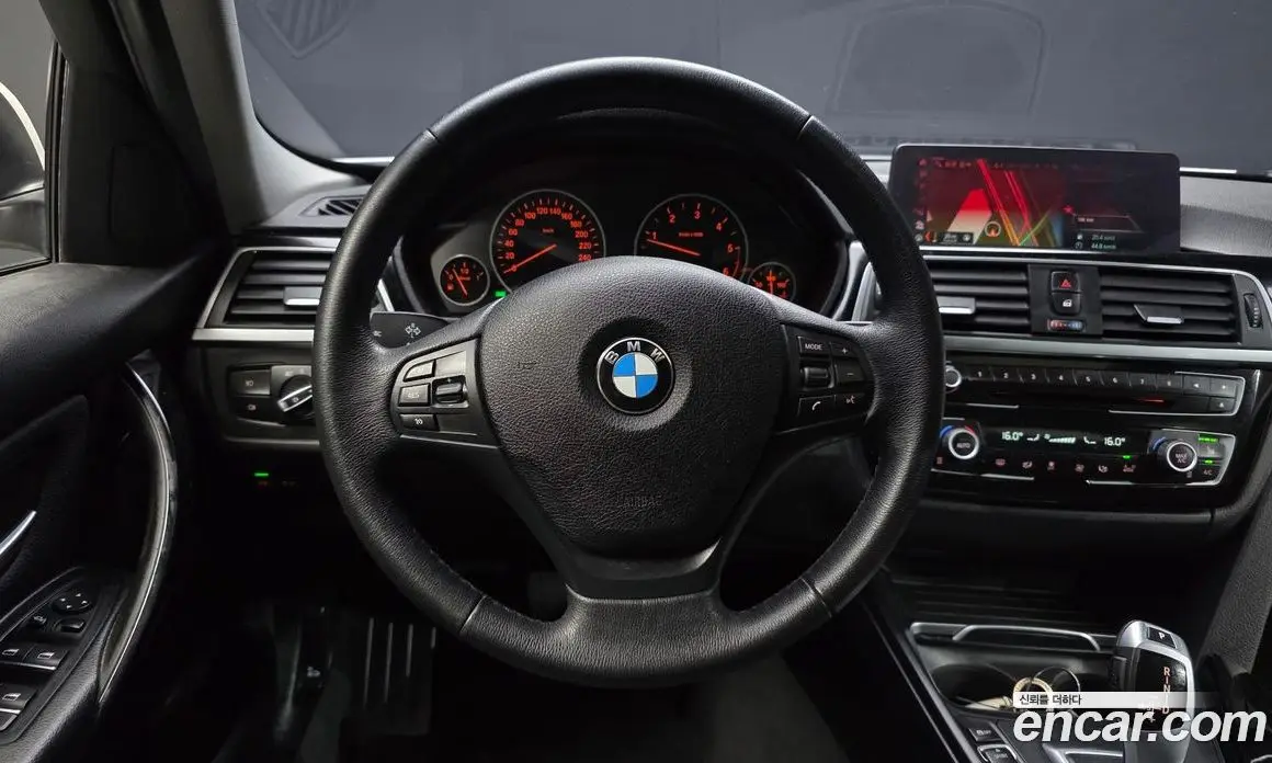 BMW 3 серия 2018 2.0 автомат (гидро), фото 13