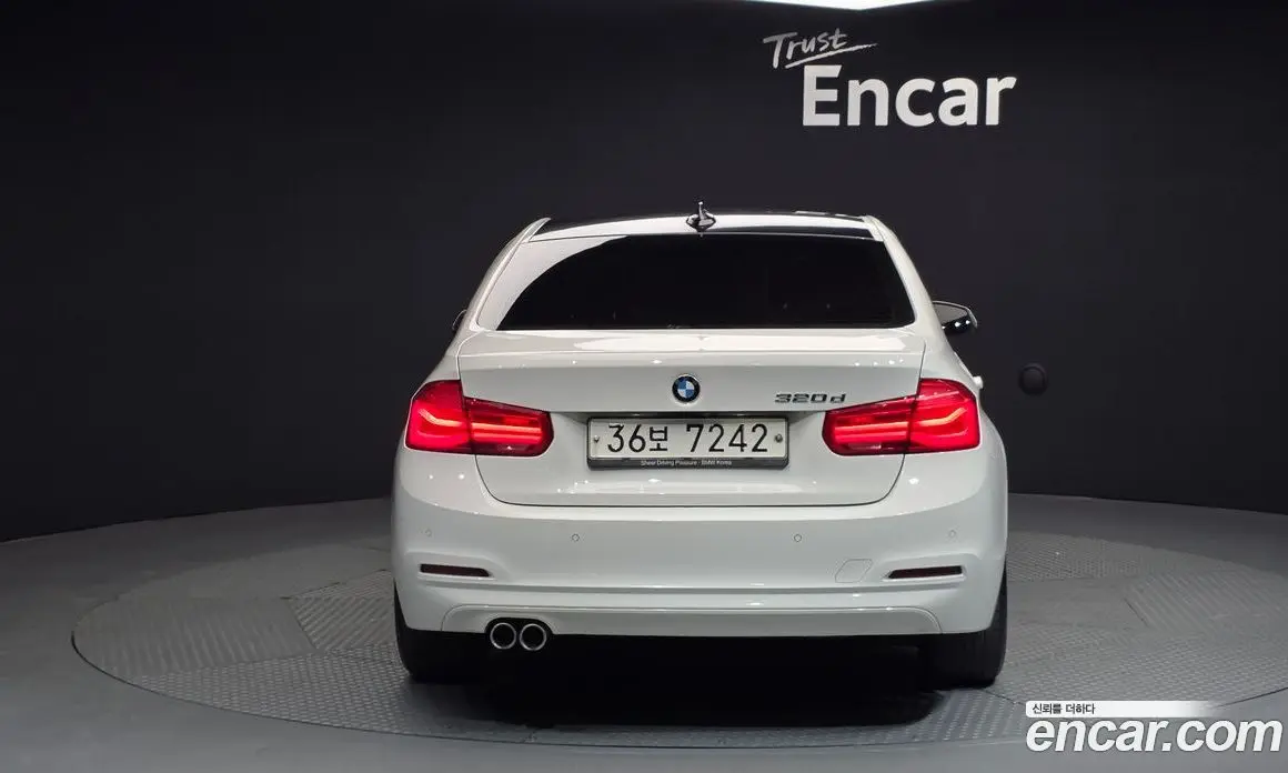 BMW 3 серия 2018 2.0 автомат (гидро), фото 4