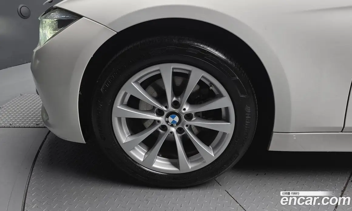 BMW 3 серия 2018 2.0 автомат (гидро), фото 5