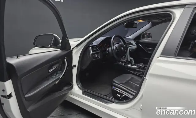 BMW 3 серия 2018 2.0 автомат (гидро), миниатюра 10