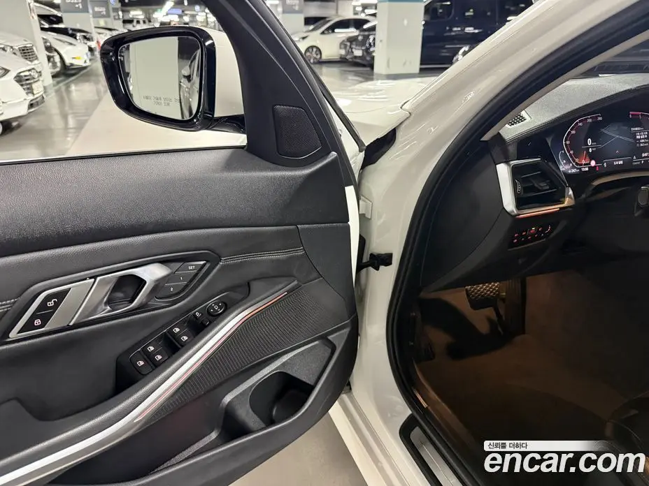 BMW 3 серия 2019 2.0 автомат (гидро), фото 11
