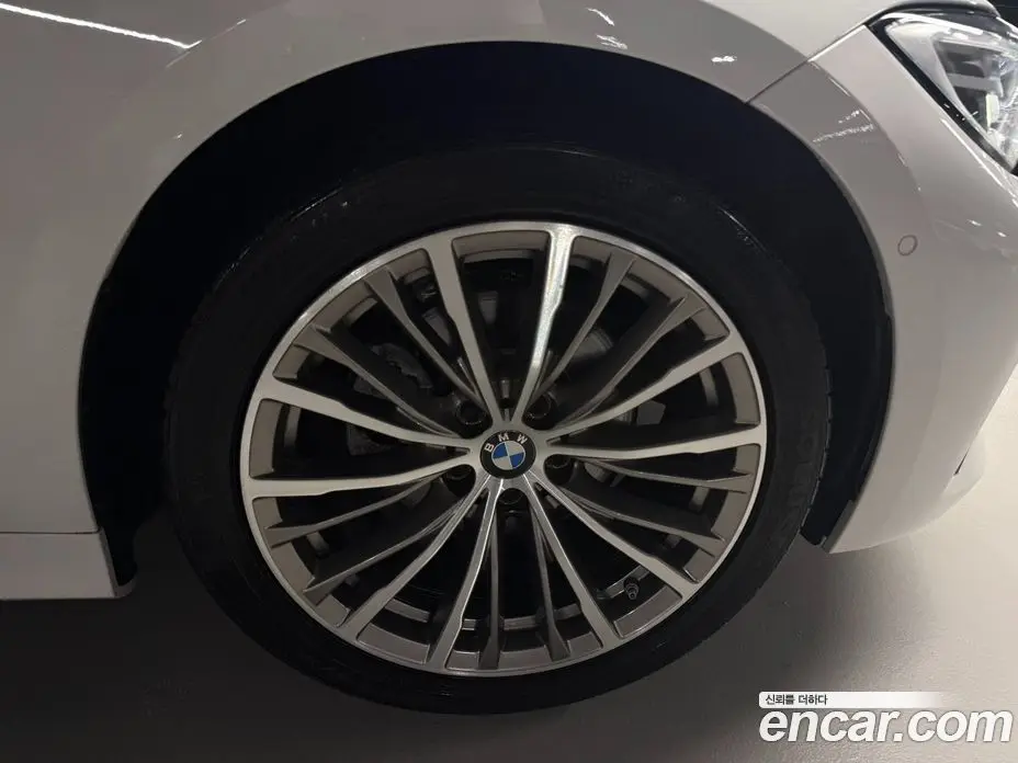 BMW 3 серия 2019 2.0 автомат (гидро), фото 20