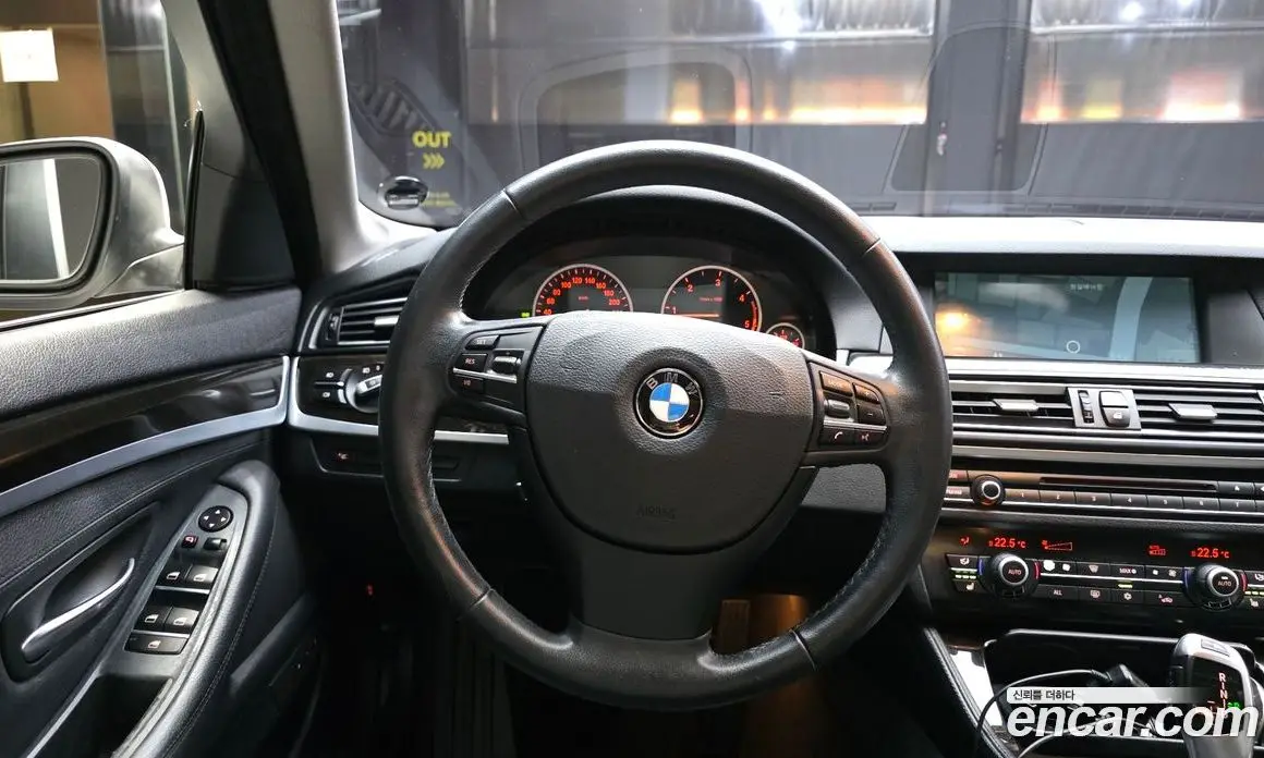 BMW 5 серия 2011 2.0 автомат (гидро), фото 13