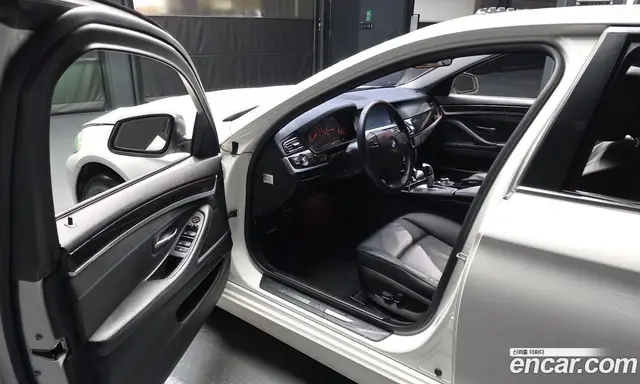 BMW 5 серия 2011 2.0 автомат (гидро), миниатюра 10