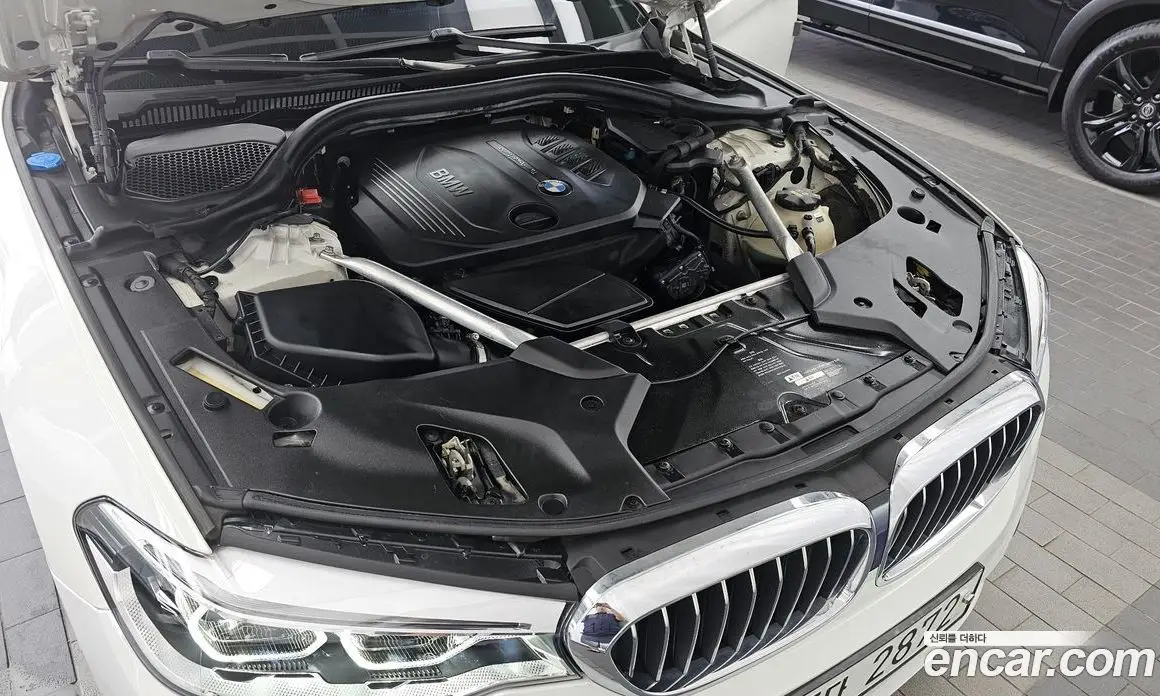 BMW 5 серия 2018 2.0 автомат (гидро), фото 6