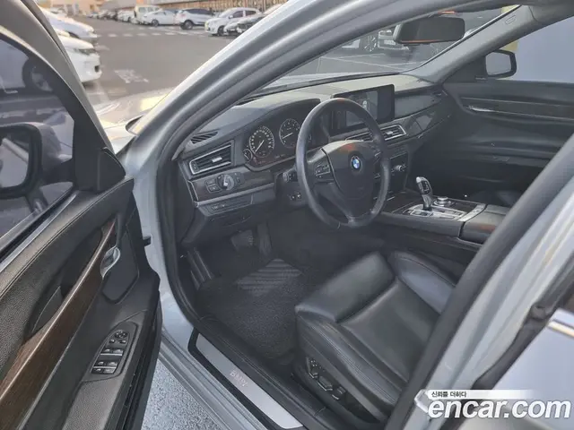 BMW 7 серия 2009 4.4 автомат (гидро), миниатюра 11